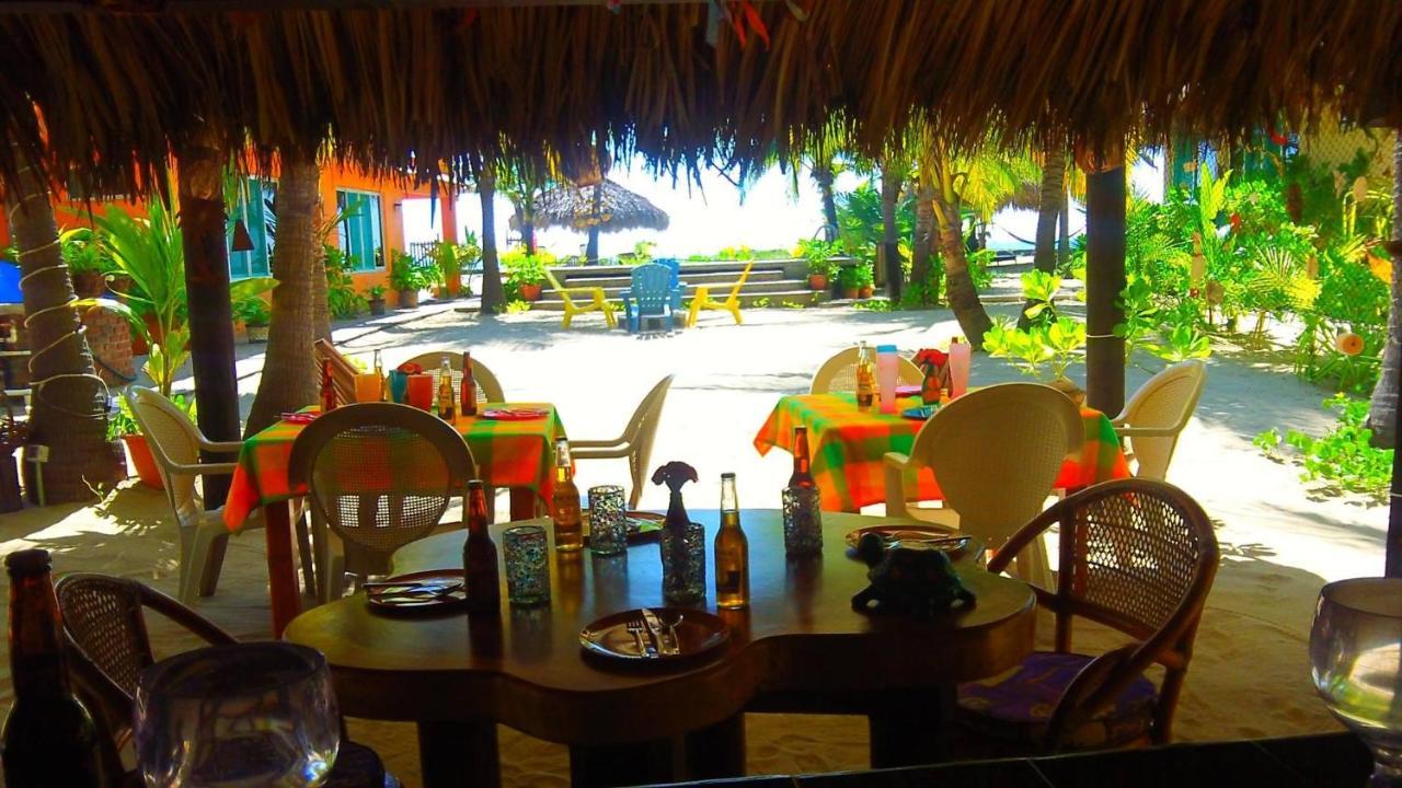 Bungalows Tree Tops - Adults Only Zihuatanejo Exterior foto
