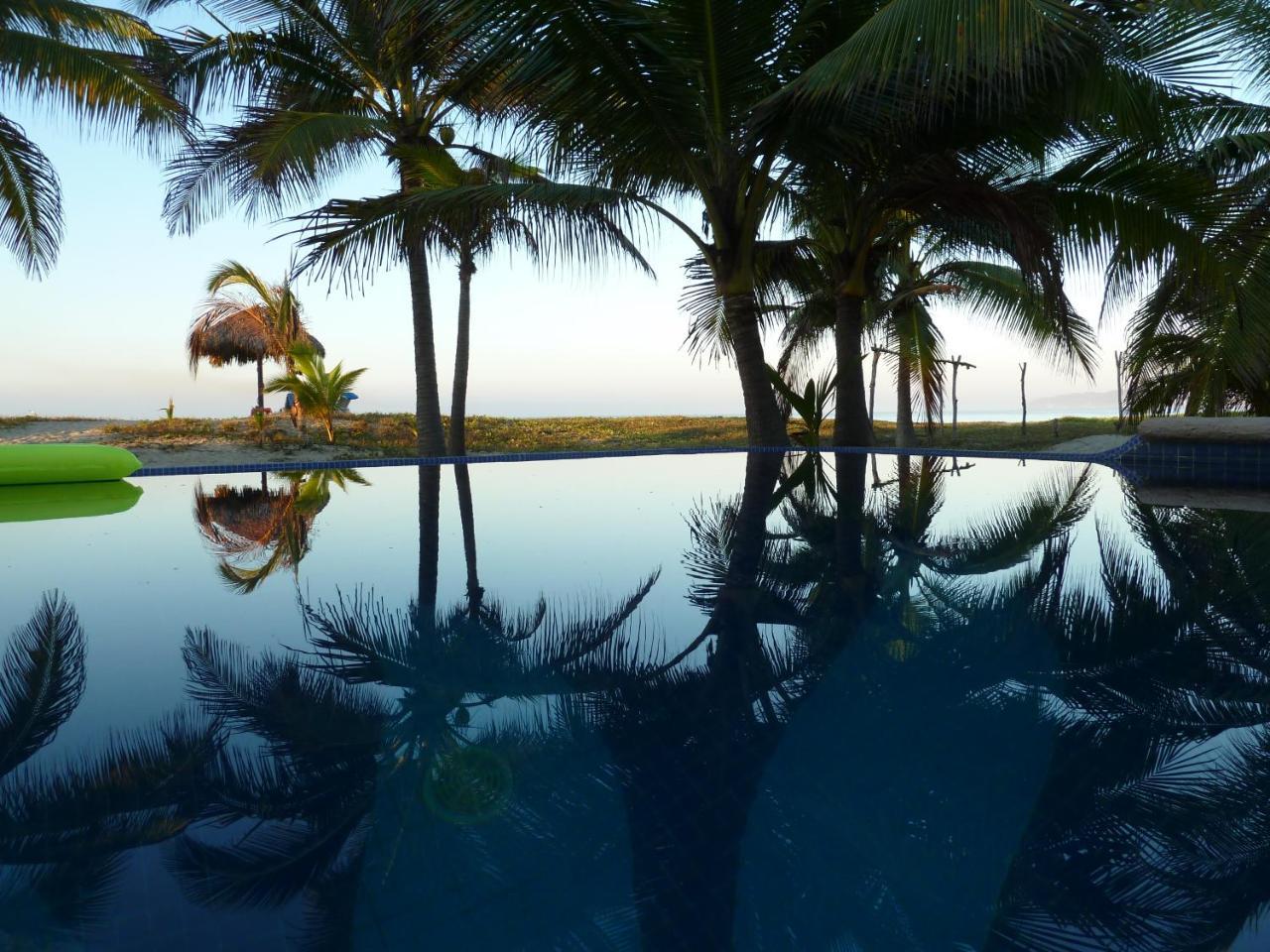 Bungalows Tree Tops - Adults Only Zihuatanejo Exterior foto